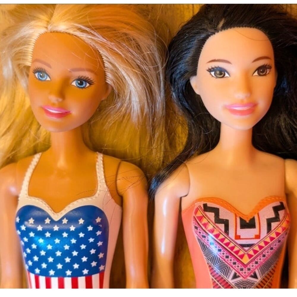 USA and Fashion Barbies Mattel